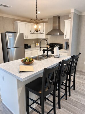 Private kitchen - Marie's Hideaway (Keystone Heights)