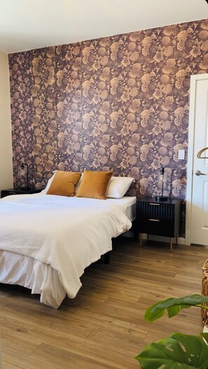 Room - Private Cozy Retreat Room with Patio Pet Friendly (Westminster)