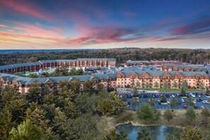 Exterior - Wyndham Glacier Canyon - 1 Bedroom Condo, Waterpark included! (Baraboo)