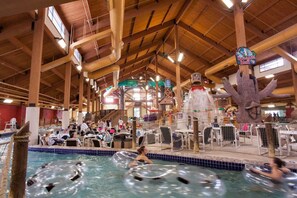 Pool - Wyndham Glacier Canyon - 1 Bedroom Condo, Waterpark included! (Baraboo)