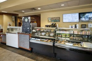 Dining - Wyndham Glacier Canyon - 1 Bedroom Condo, Waterpark included! (Baraboo)