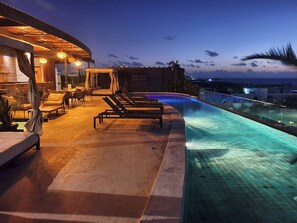 Pool - Chic luxury studio l Ocean view, infinity pool & GYM (Playa del Carmen)
