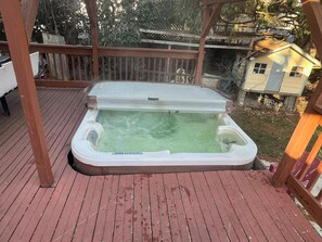 Terrace/patio - Riverfront property with pool, hot tub, gym, pool table and bar in basement. (Haverhill)