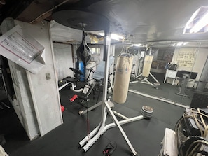 Fitness facility - Riverfront property with pool, hot tub, gym, pool table and bar in basement. (Haverhill)