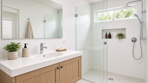 Bathroom - Peaceful Luxury Pad (Ascot Vale)