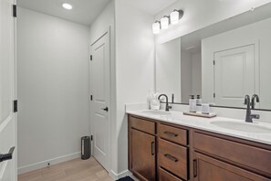 Bathroom - Sunset Haven Rocklin.
Brand-New Home with Stunning Sunset Views (Rocklin)