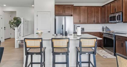 Sunset Haven Rocklin.
Brand-New Home with Stunning Sunset Views
