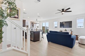 Living area - Sunset Haven Rocklin.
Brand-New Home with Stunning Sunset Views (Rocklin)
