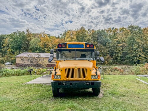 The Wanderbus | Skoolie for 2 + Black Lake Views