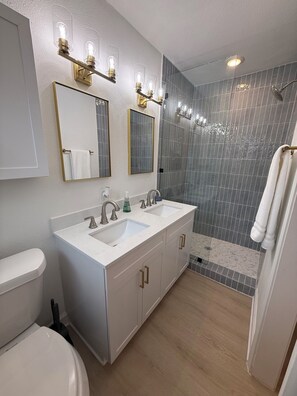 Bathroom - Renovated 3 Bed/2 Bath Austin Retreat Minutes from Downtown, Domain & Airport (Austin)