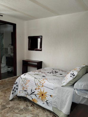 Room - Casa LuzErick hospedaje  (Calima)