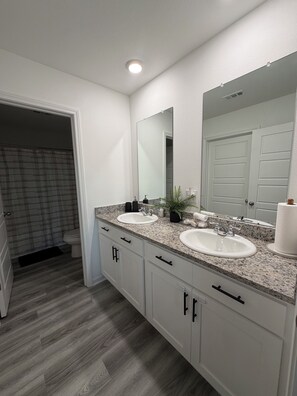 Bathroom - Modern Retreat 3BR+Bonus Room with Sauna & Fenced Yard (Vacherie)