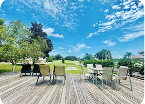 Outdoor dining - 1-Acre Family Paradise, Perfect for Large Groups (Sanford)