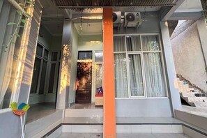 Exterior detail - Hotel O near Balong Waterpark (Yogyakarta)