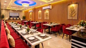 Dining - Hotel Ganga  Palace - Ellara Hotels  (Agra)