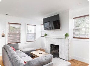 Living area - A Pleasant Side of Birmingham (Birmingham)