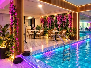 Hồ bơi