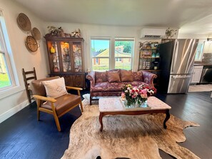 Living area - Awesome 3-bedroom house with AC in charming Dyersburg (Dyersburg)