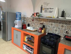 Private kitchen - Vrbo Property (San Francisco de Campeche)