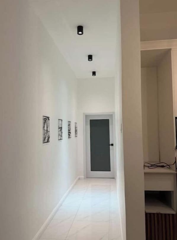 Interior - Vrbo Property (Kingston)