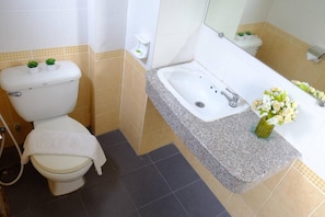 Bathroom - Aileen Hotel (Khon Kaen)