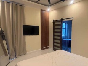 Room - Qamar Villa, Kingston, Jamaica, Villa 1 (Kingston)