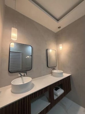 Bathroom - Vrbo Property (Kingston)