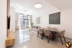 Living area - Vogue | Marina Wharf Steps away to JBR Beach (Dubai)
