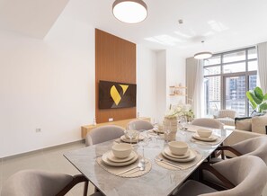 In-room dining - Vogue | Marina Wharf Steps away to JBR Beach (Dubai)