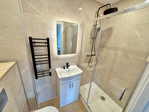 Bathroom - Luxurious, private room in the heart of Galway (Galway)