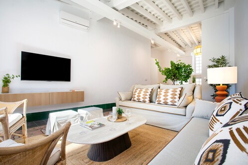 Genteel Home Patio del Arenal