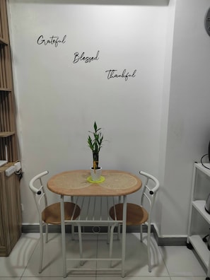 Dining room - Fully Furnished, Modern Condo Unit in ARC Tower-cebu City (Cebu City)