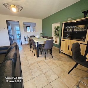 Dining - Vrbo Property (Bréziers)