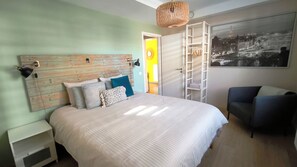 Room - Vrbo Property (Huy)
