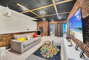 Living area - Windsor Island - 24627 (Davenport)