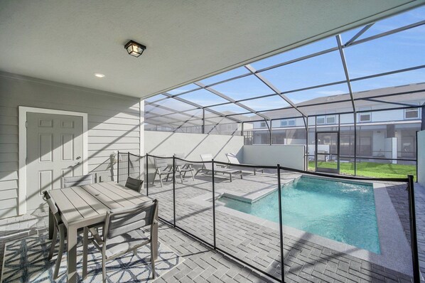 Pool - Windsor Island - 32971 (Davenport)