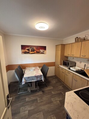 Private kitchen - Vrbo Property (Königs Wusterhausen)
