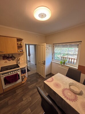 Private kitchen - Vrbo Property (Königs Wusterhausen)