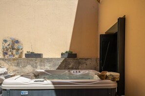 Idromassaggio all'aperto