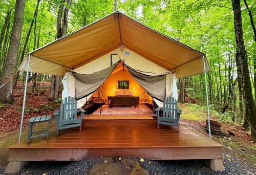 Cozy Safari Tent with Covered Deck near Lake Champagne, Randolph, Vermont