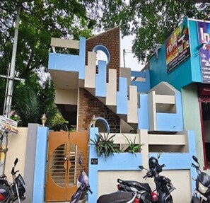 Property grounds - Sunshine Home Stay (Puducherry)