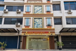 Mặt tiền nơi lưu trú