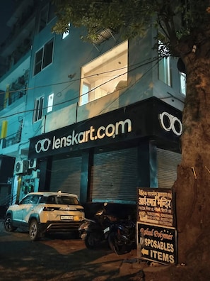 Exterior - N & B Home Hotel (Delhi)