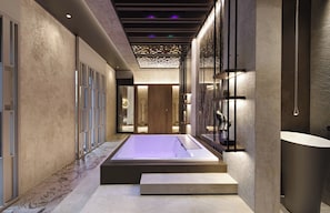 Bathroom - Luxurious Accessible Apartment With Private Spa in Widen (Widen)