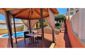 Outdoor dining - Vrbo Property (Adeje)