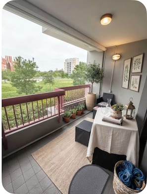 Outdoor dining - Vrbo Property (Milano)