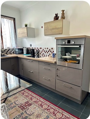 Private kitchen - Vacation Home in the Countryside (La Celle-Guenand)