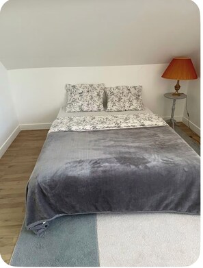 Room - Vrbo Property (La Celle-Guenand)