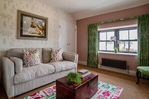Living area - The White Lion (Ystradowen)