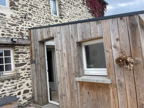 Exterior detail - Vrbo Property (Saint-Rémy)